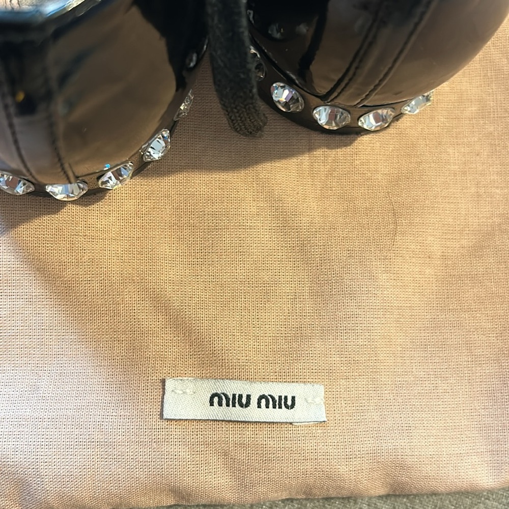 Miu Miu Black Leather Crystal Derby Size 7 1/2 perfect for Christmas parties!๐ช
๐ - Picture 14 of 16